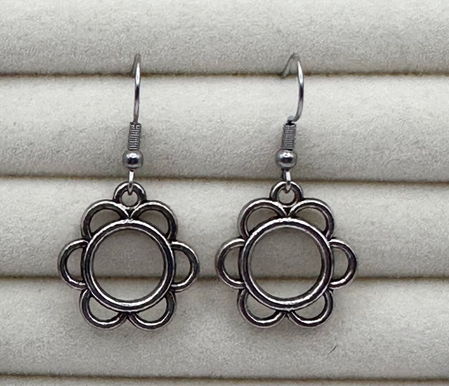 Silver Frame Flower Earrings
