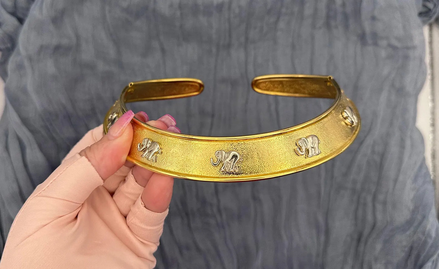 Vintage '80s Elephant Spring Hinged Choker