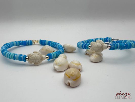Sea Turtle Ocean Blue Memory Wire Bracelet
